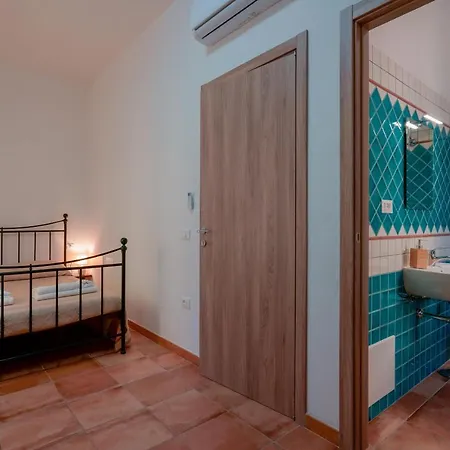 La Scala Del Sale Guest house Iglesias